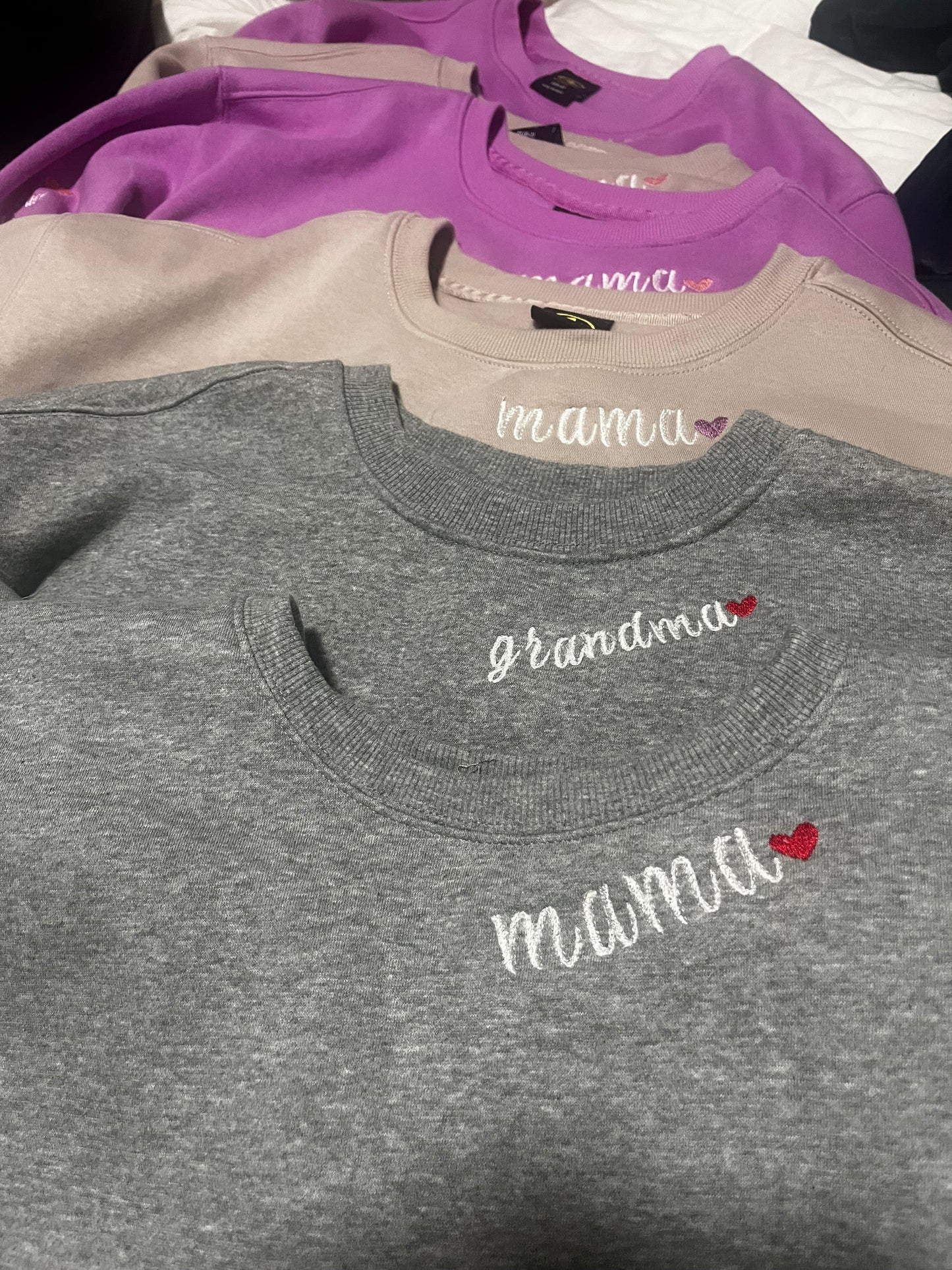 Mama Crewneck (Gildan Brand)